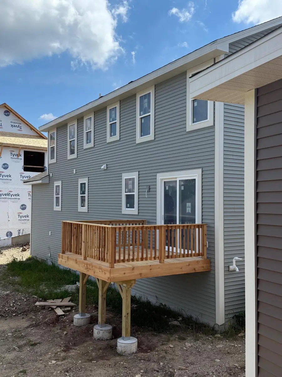 1019 Waterstone Ct, Pewaukee, WI 53072 - Image #3