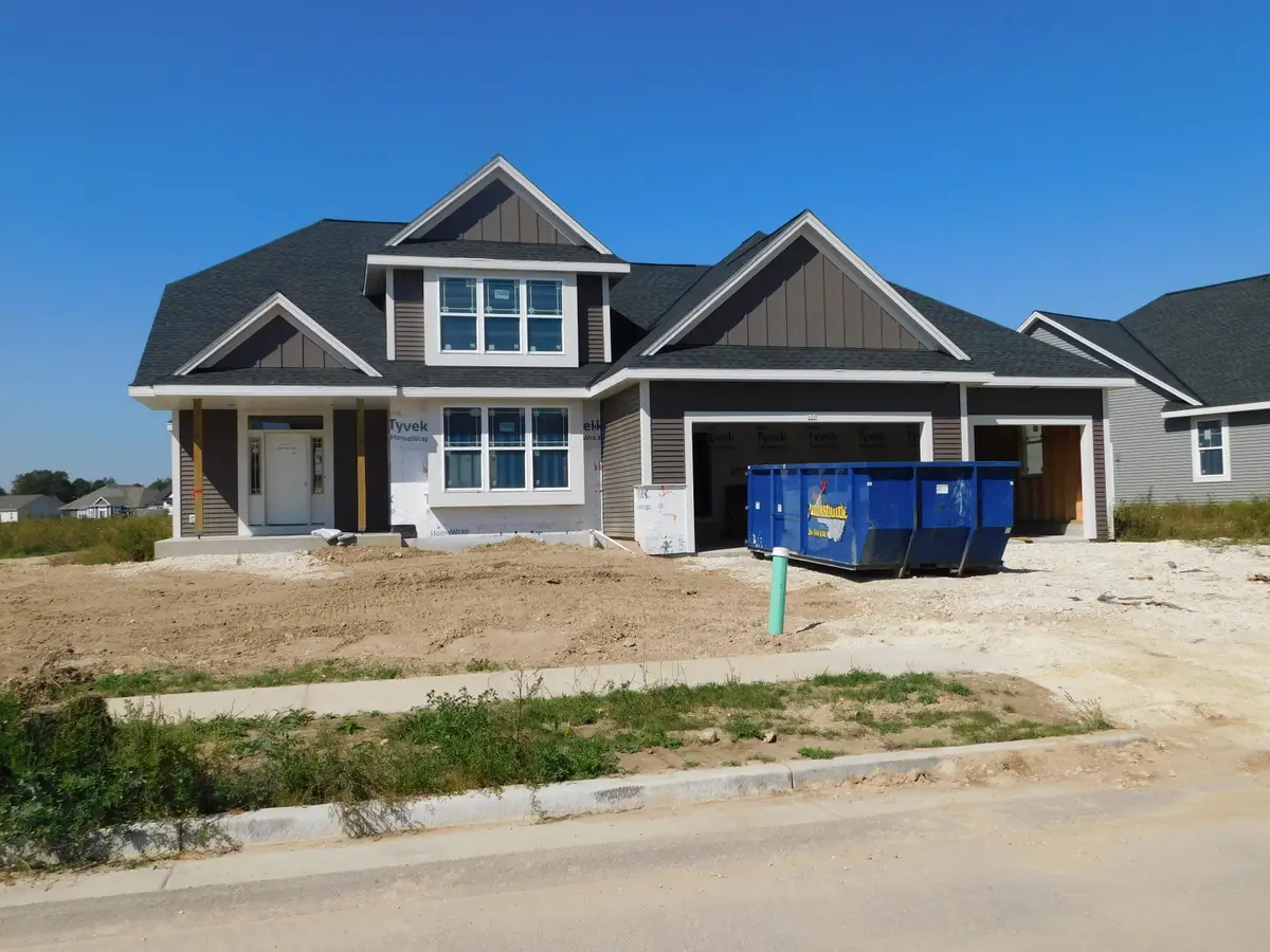 257 Candleberry Ln, Grafton, WI 53024 - Image #1