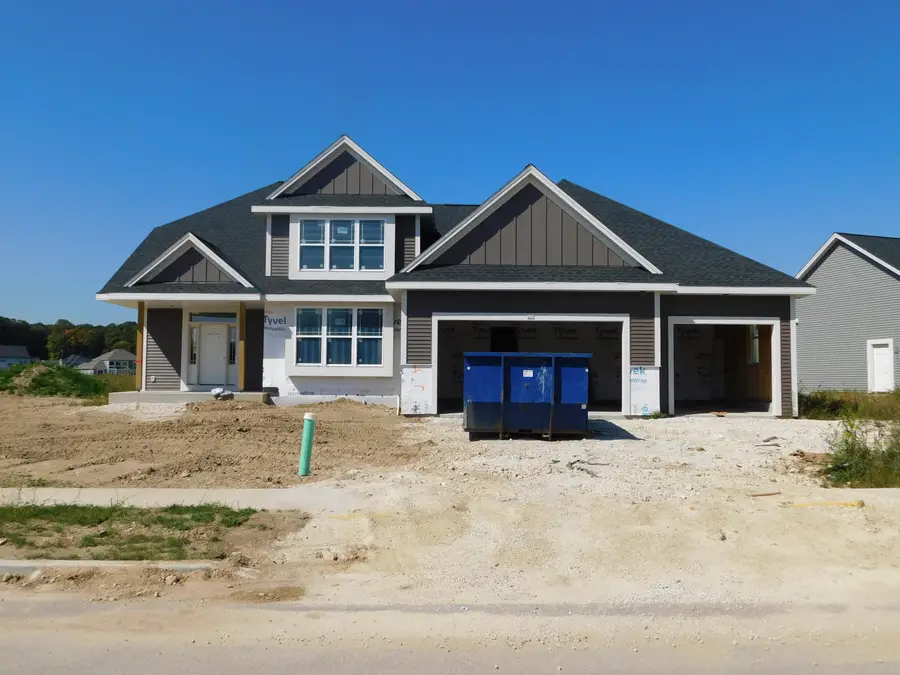 257 Candleberry Ln, Grafton, WI 53024 - Image #2