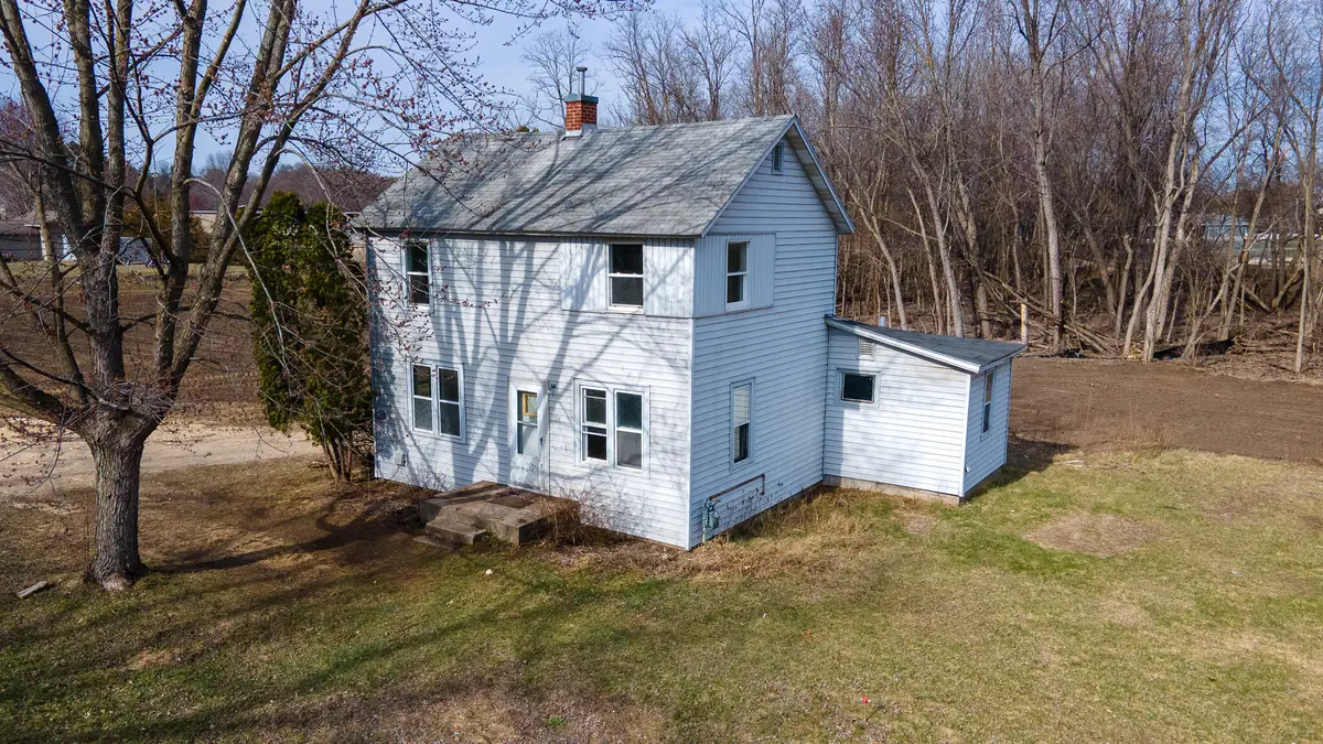 1626 Lakeshore Dr, French Island, WI 54603 - Image #1