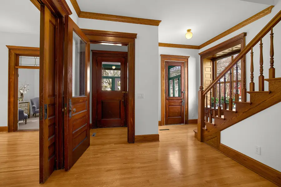 233 9th St S, La Crosse, WI 54601 - Image #3