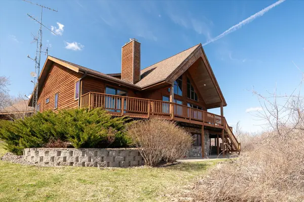 N8718 County Road Vv, Farmington, WI 54644