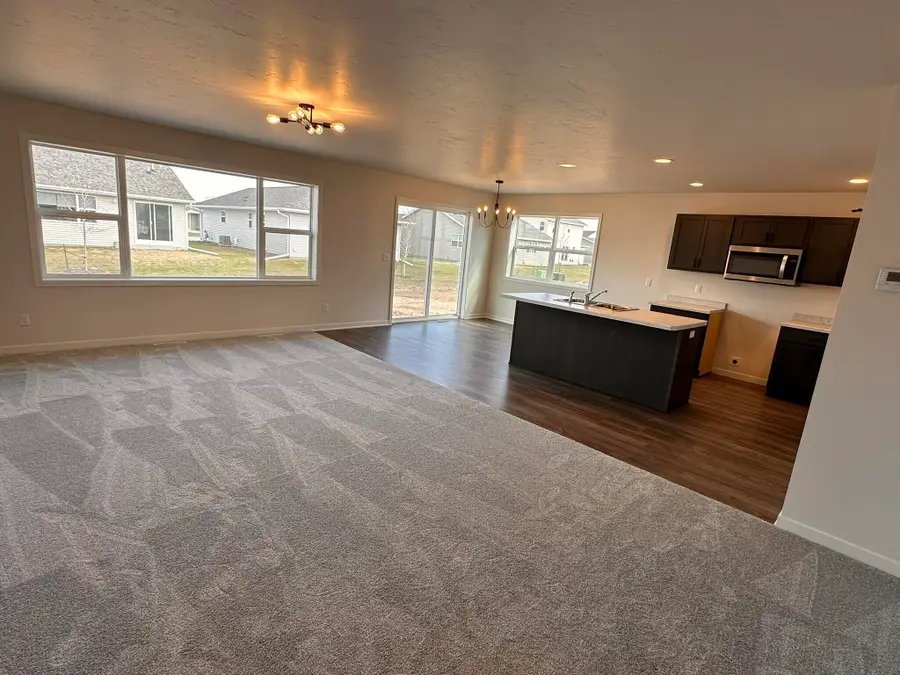 1035 Mcnish Ct, Sheboygan Falls, WI 53085 - Image #3