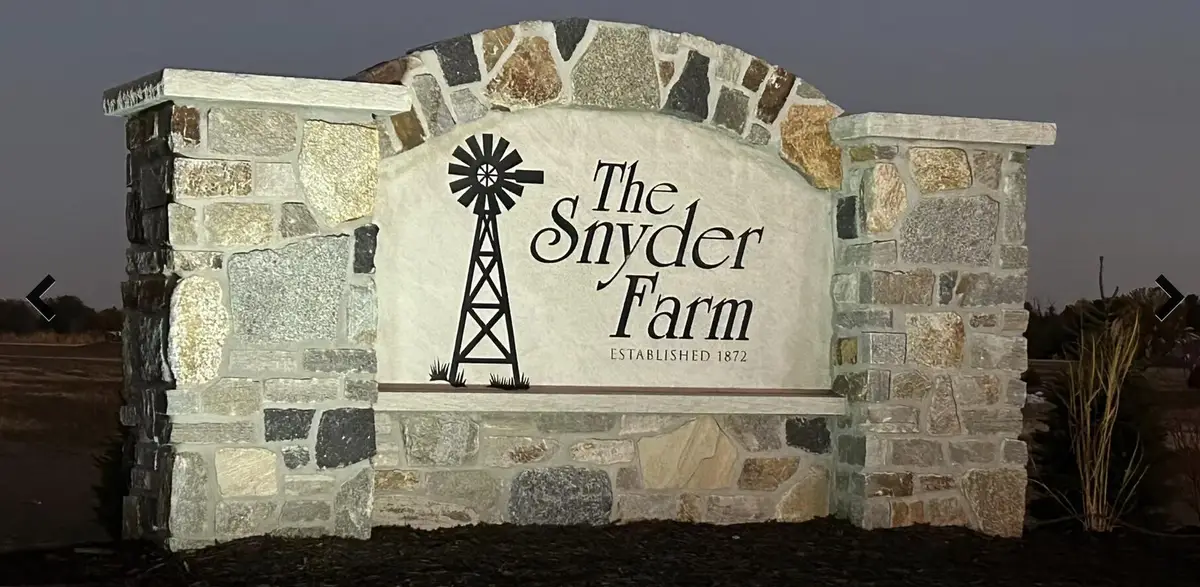 N62W35431 William Ct, Oconomowoc, WI 53066 - Image #1