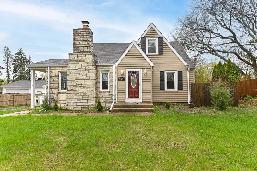 2721 S 76th St, West Allis, WI 53219 - Image #2