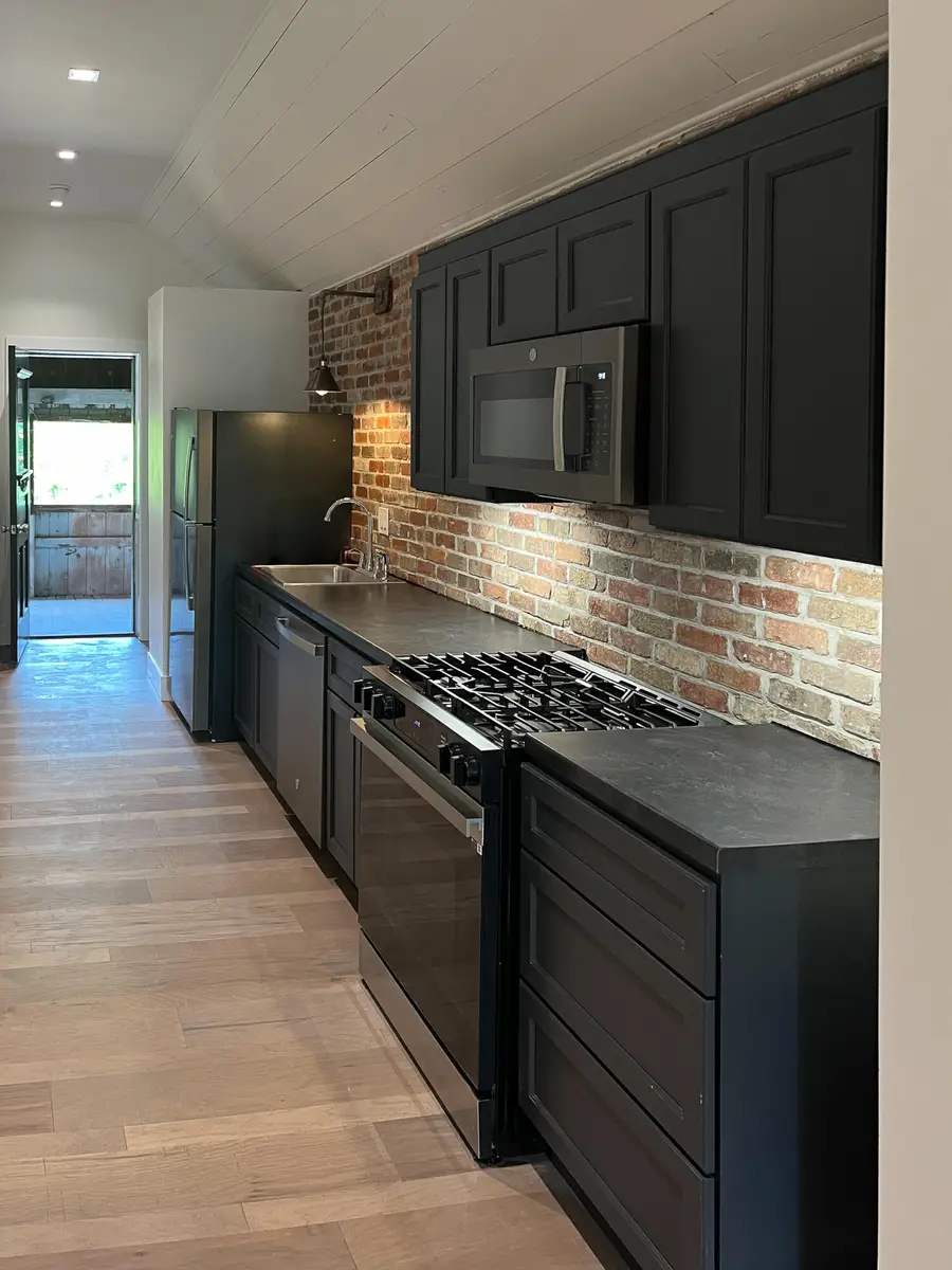 202 E Main St, Twin Lakes, WI 53181 - Image #2