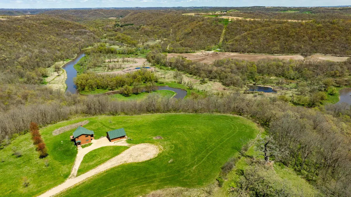 52303 Monroe Ln, Eastman Town, WI 53826 - Image #1