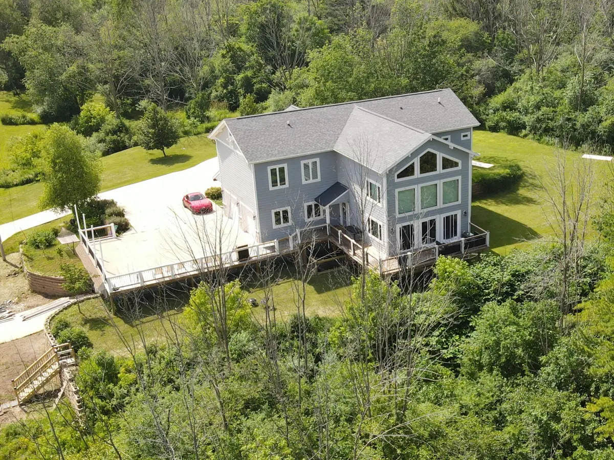 1115 Greendale Rd, Sheboygan, WI 53081 - Image #1