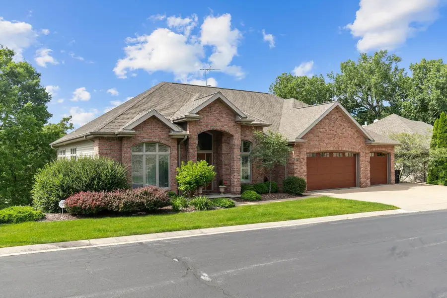 94 Hidden Acres Ct, Appleton, WI 54915 - Image #2