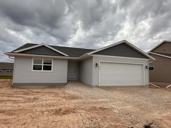 1017 Mcnish Ct, Sheboygan Falls, WI 53085