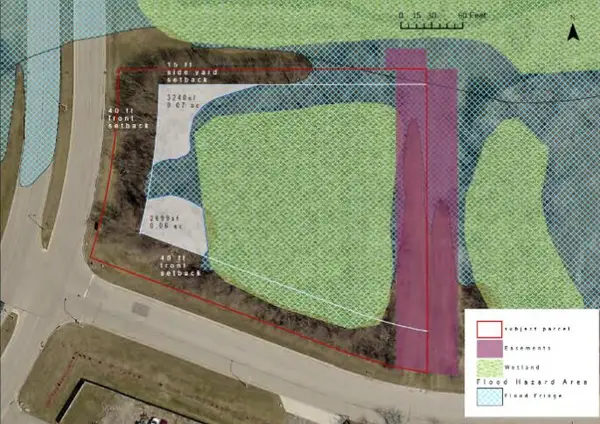 1990 W Ridgeview Dr, Oak Creek, WI 53154