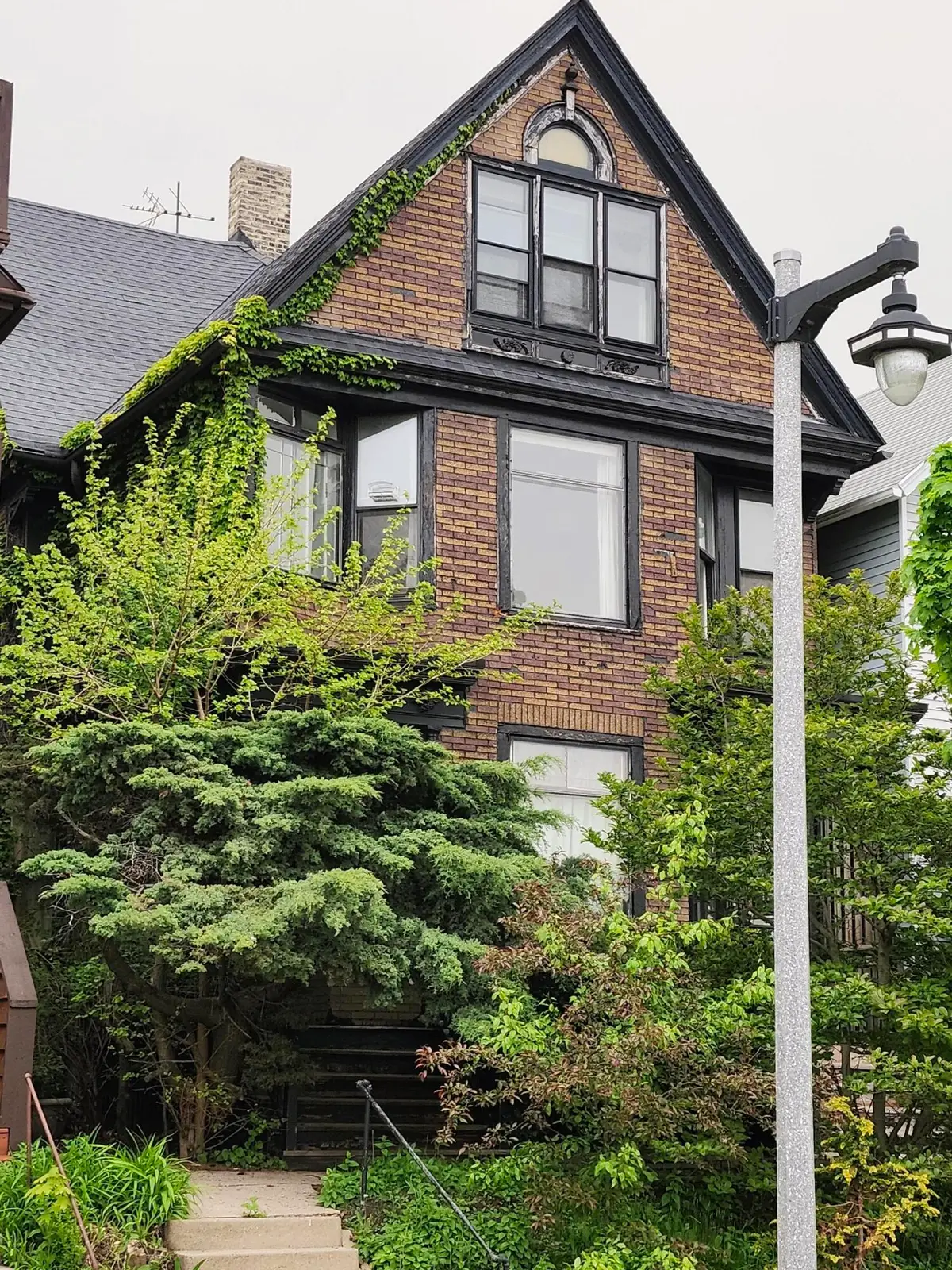 524 E Glover Ave, Milwaukee, WI 53212 - Image #1