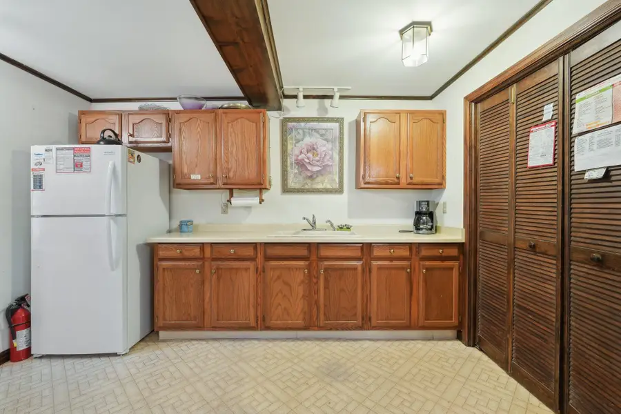 954 N Dousman Rd, Summit, WI 53066 - Image #3