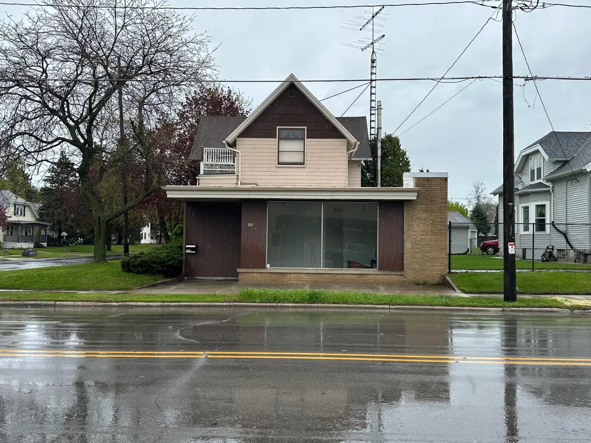 2201 Washington St, Manitowoc, WI 54220 - Image #1