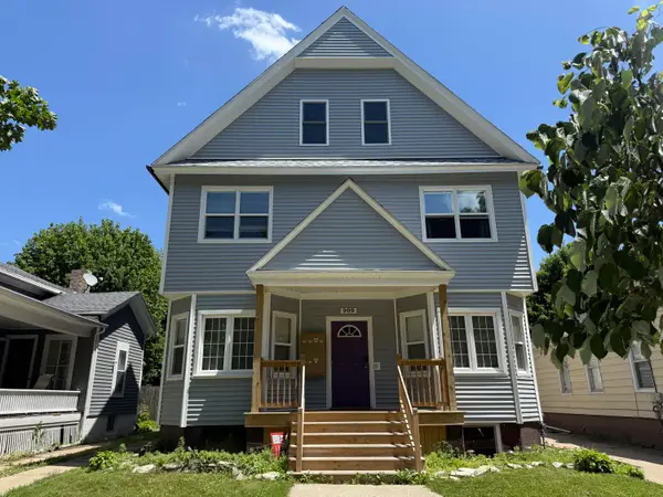 909 College Ave, Racine, WI 53403