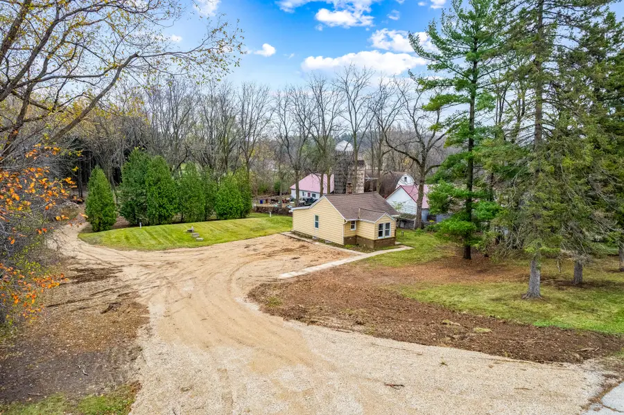 W288S250 Elmhurst Rd, Delafield Town, WI 53188 - Image #2