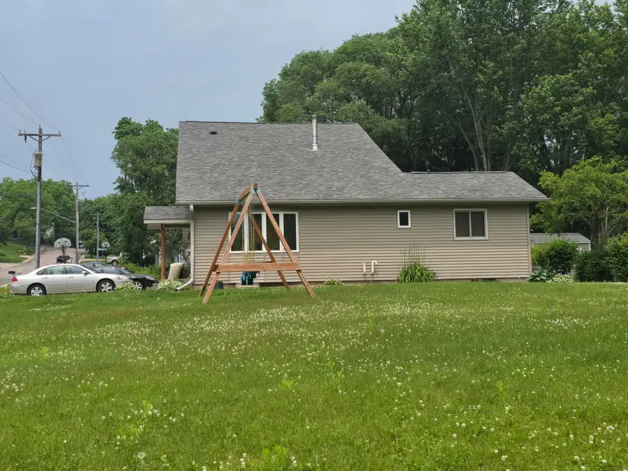 107 Tower St, Sparta, WI 54656 - Image #3