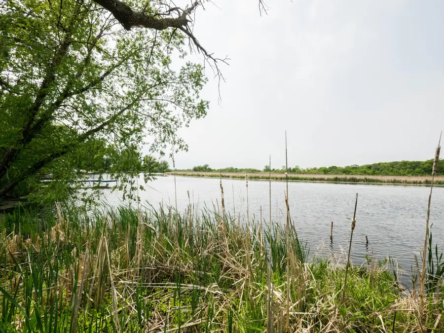 8428 Fox River Rd, Waterford, WI 53185 - Image #3