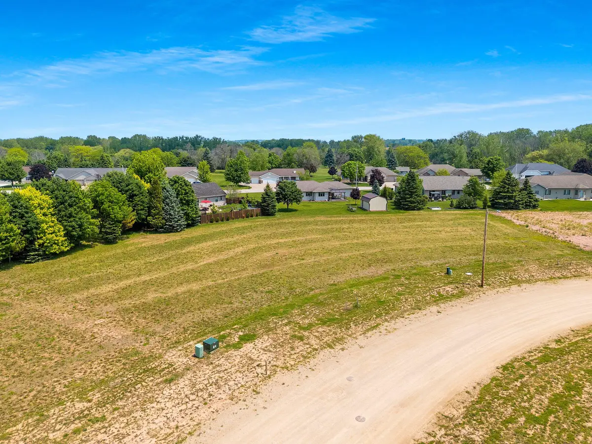 528 Rustic Ridge Dr, Brillion, WI 54110 - Image #1