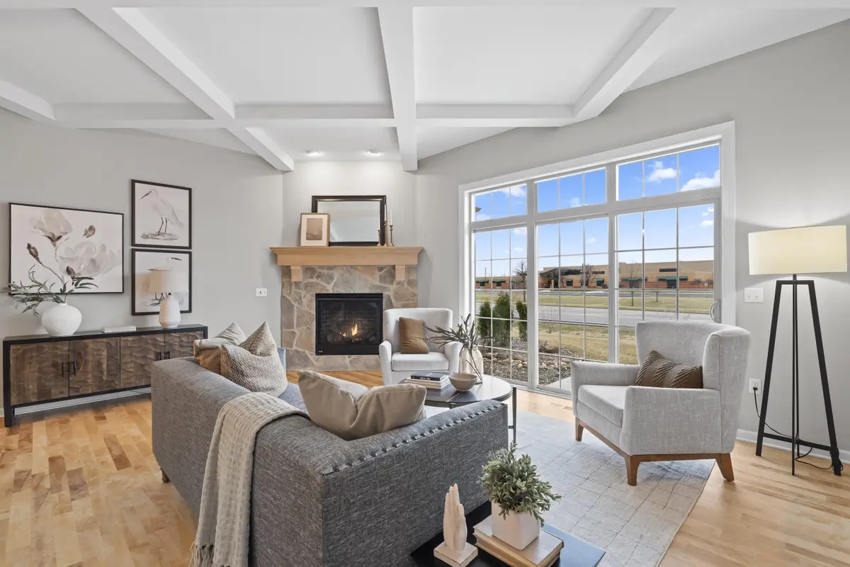 N105W6431 Stone Lake Cir, Cedarburg, WI 53012 - Image #1