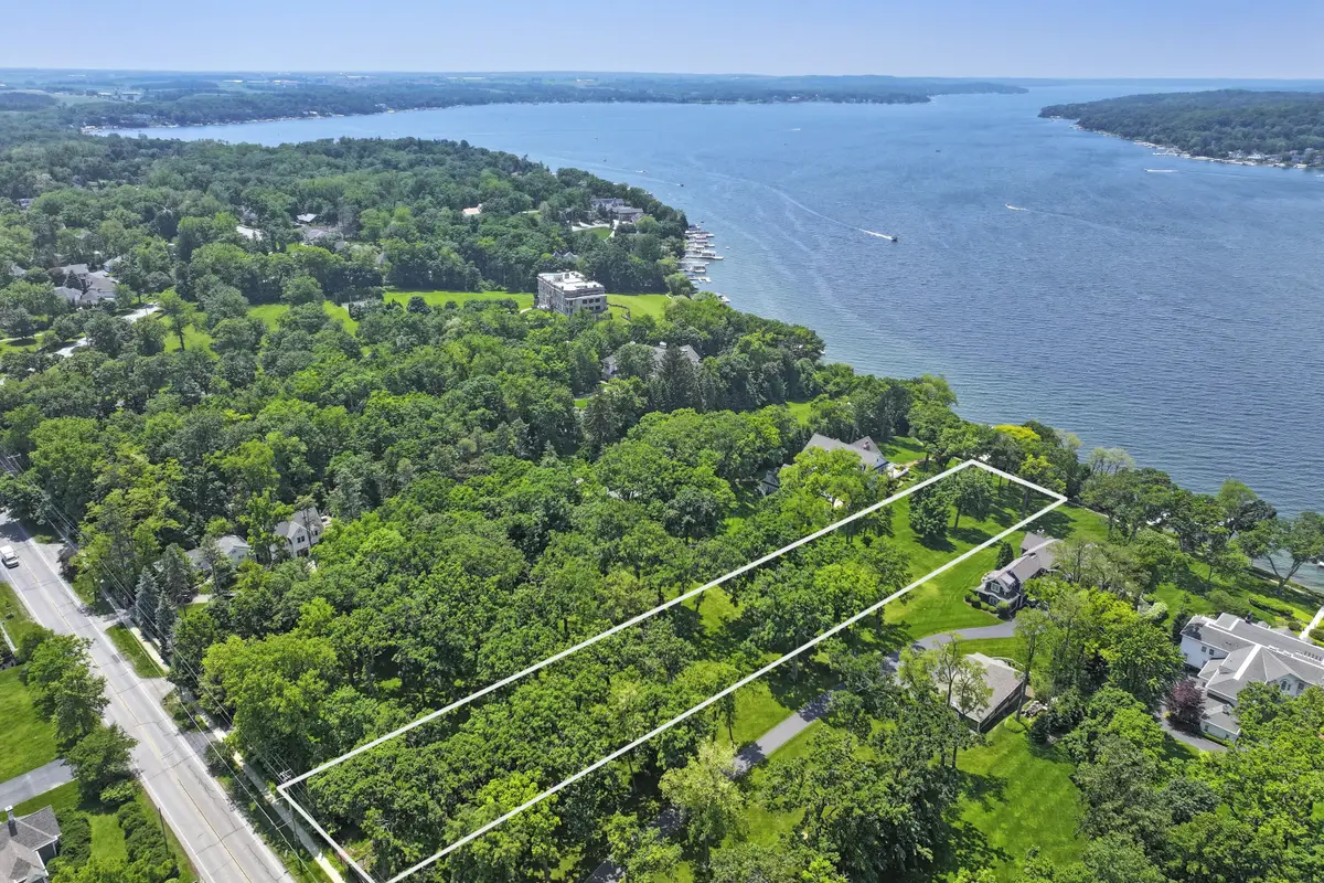 630 S Lake Shore Dr, Lake Geneva, WI 53147 - #1
