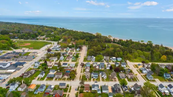 2022 Lincoln St, Two Rivers, WI 54241