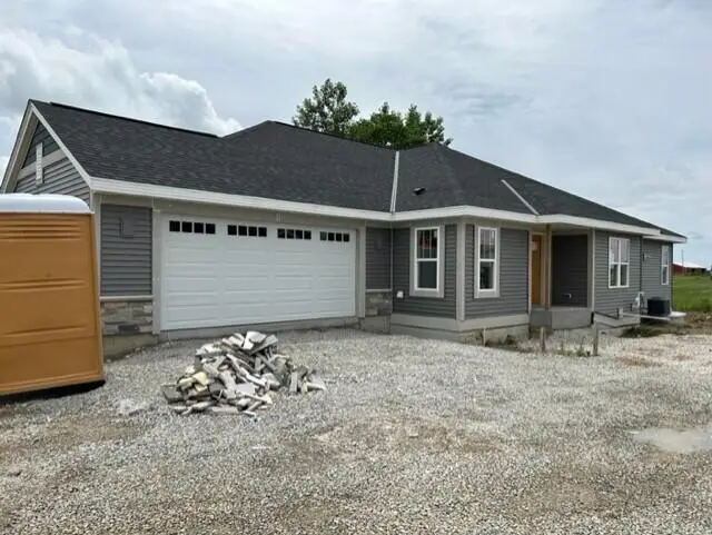 524 Hunter Oaks Blvd, Watertown, WI 53094 - Image #1