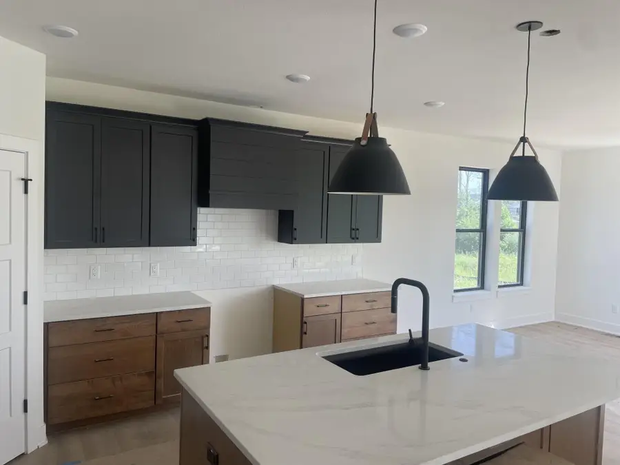 N75W17841 Woody Ln, Menomonee Falls, WI 53051 - Image #3