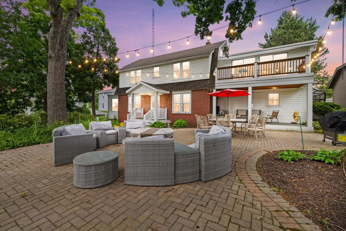 415 S Lake Shore Dr, Lake Geneva, WI 53147 - Image #1