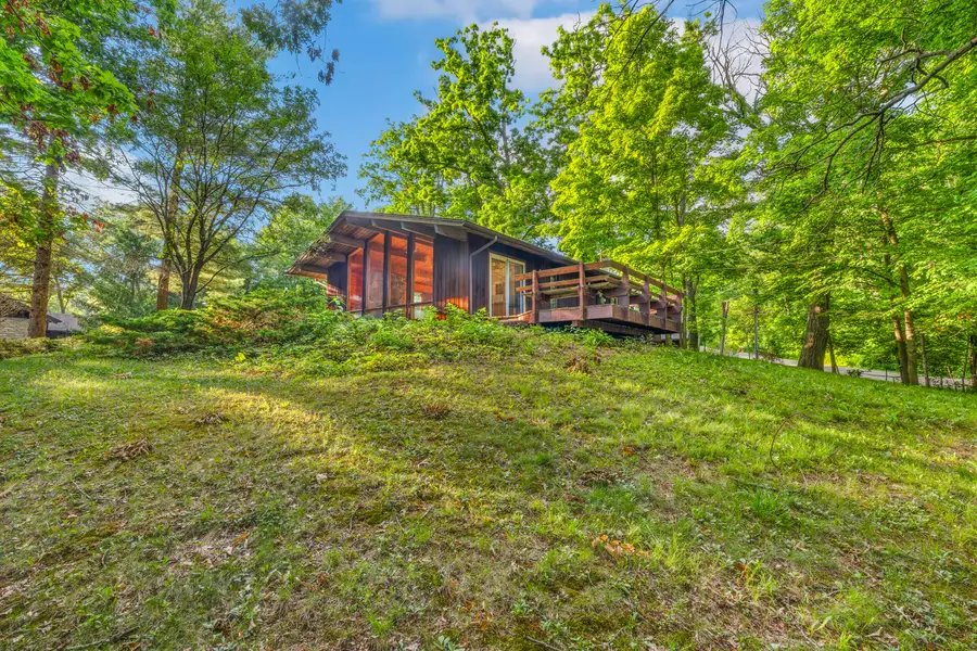 N2335 Main Rd, Linn, WI 53147 - Image #2