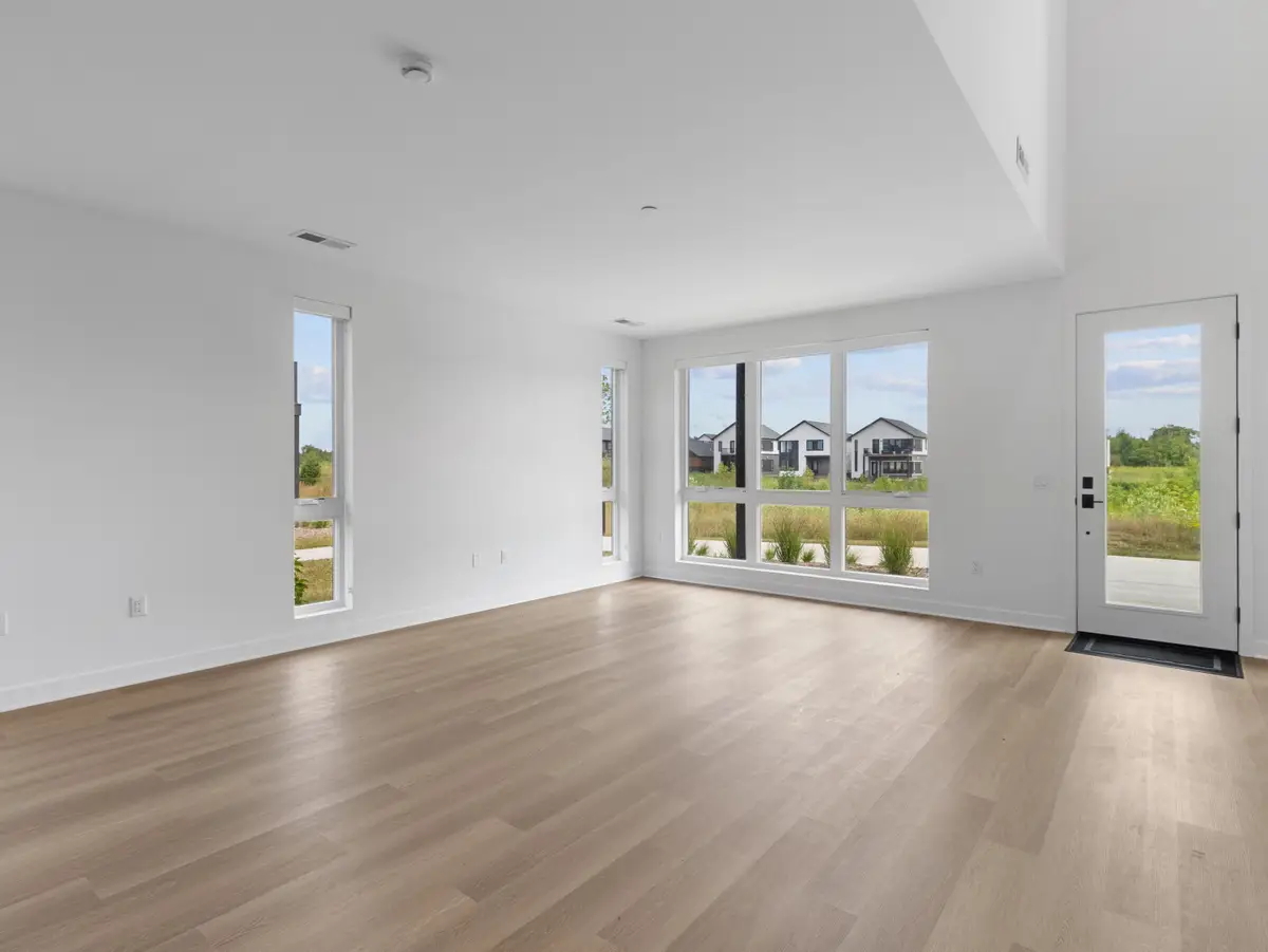 4163 E Hemlock Dr, Oak Creek, WI 53154 - Image #1