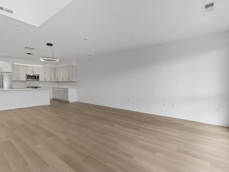 9378 S Alder Pl, Oak Creek, WI 53154 - Image #3