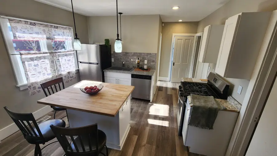 3644 E Carpenter Ave, Cudahy, WI 53110 - Image #2