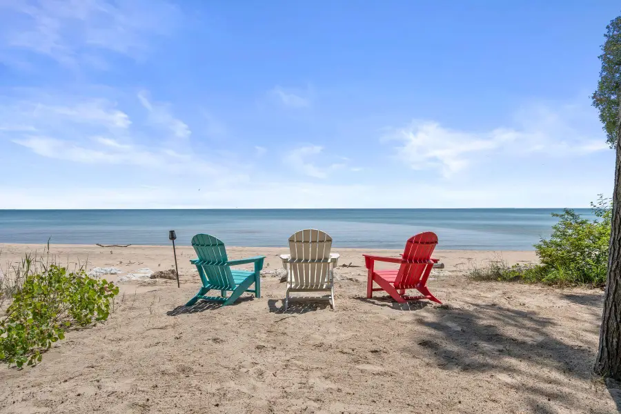 N2315 Foster Rd N, Holland, WI 53070 - Image #2