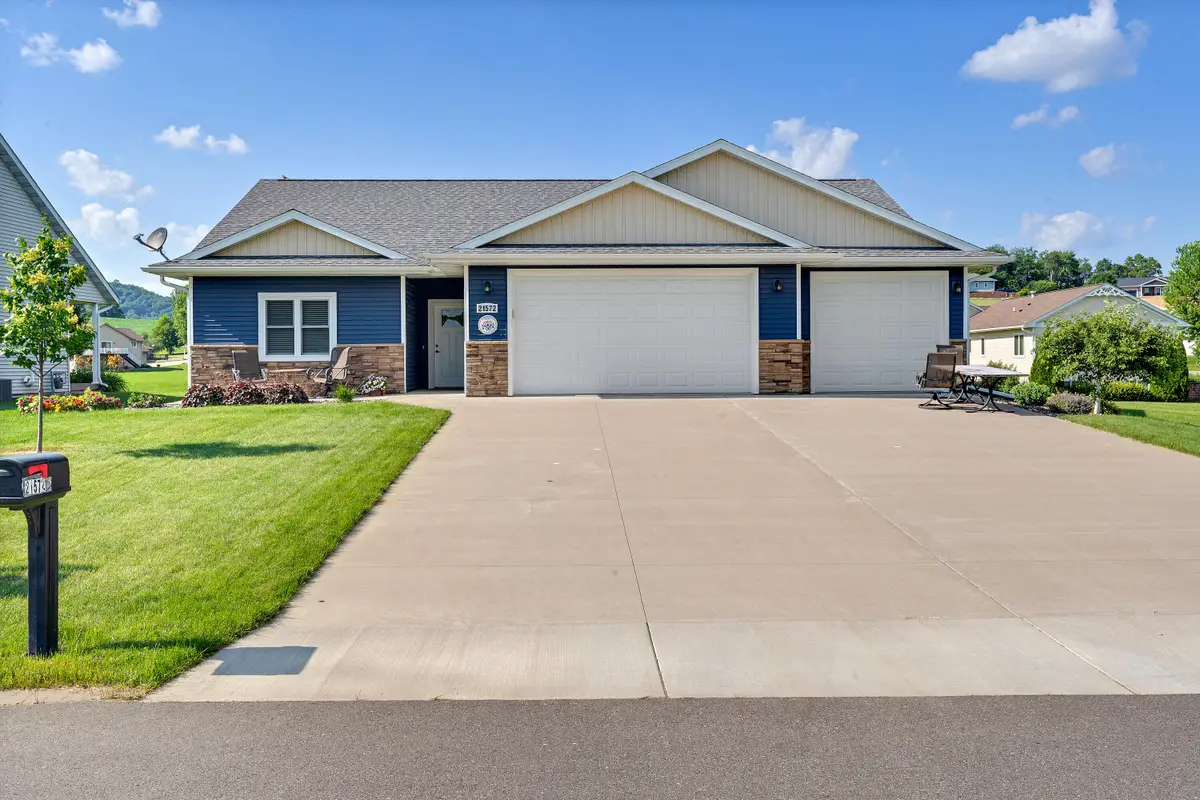 21572 Somerset Downs Ln, Galesville, WI 54630 - Image #1
