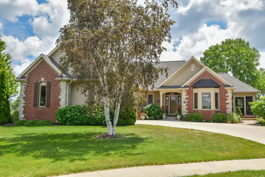 154 Water Ct, Cedar Grove, WI 53013 - Image #2