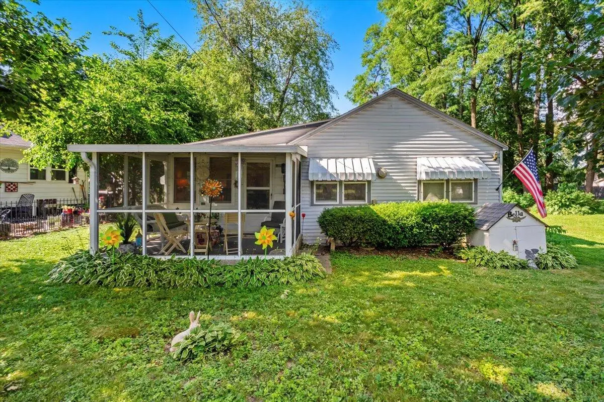 W1044 Anemone Rd, Bloomfield, WI 53128 - #1