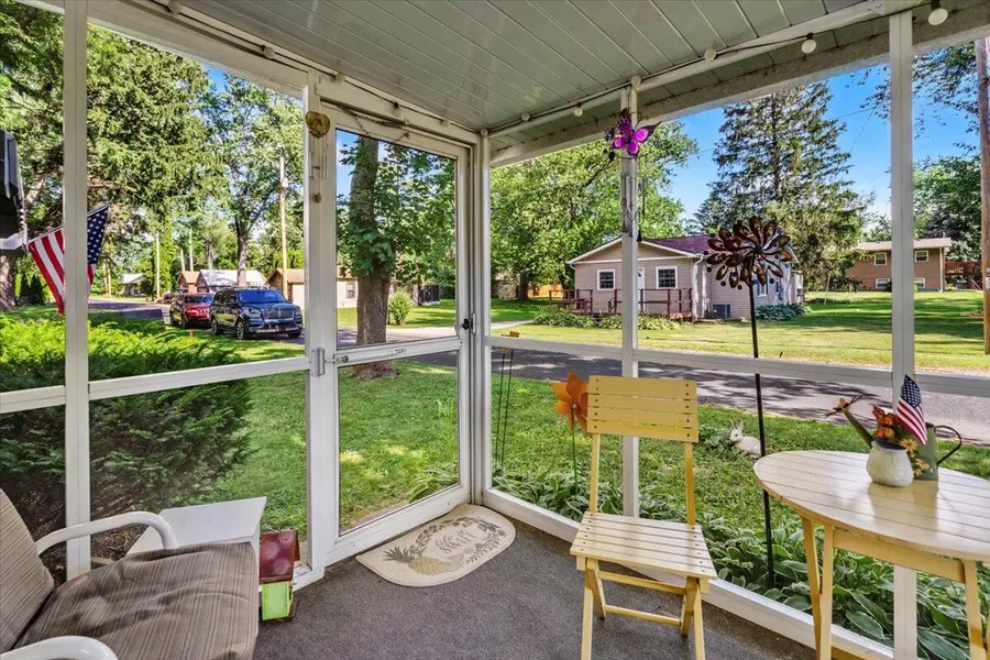 W1044 Anemone Rd, Bloomfield, WI 53128 - #3