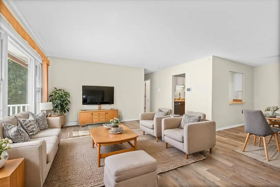 502 Laurel Lake Rd, Thiensville, WI 53092 - Image #2