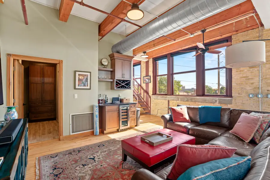 215 W Maple St, Milwaukee, WI 53204 - Image #2