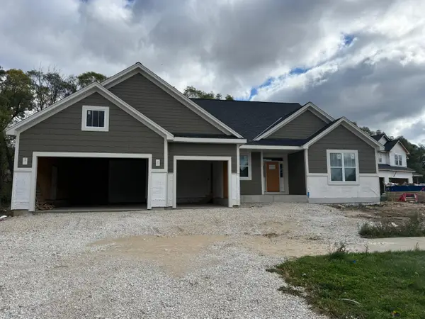W237N5478 Fieldstone Pass Cir, Sussex, WI 53089