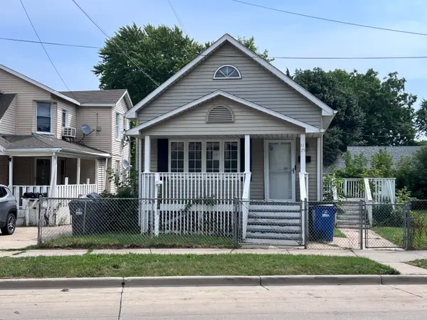 1129 Dr Martin Luther King Dr, Racine, WI 53404