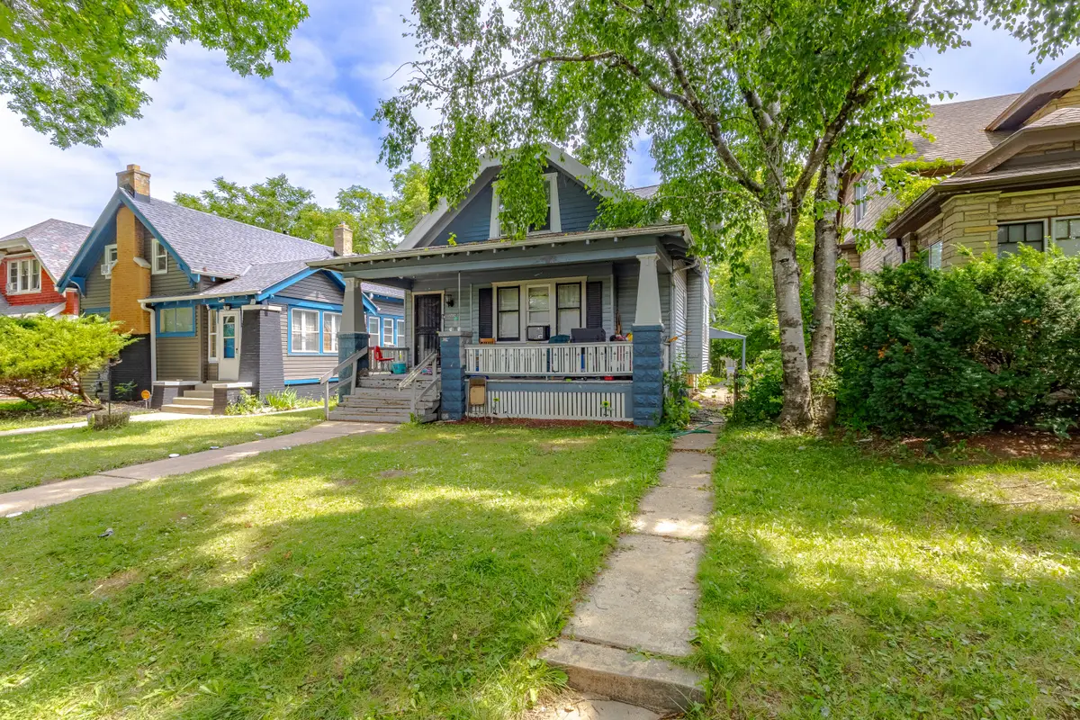2424 N 48th St, Milwaukee, WI 53210 - Image #1