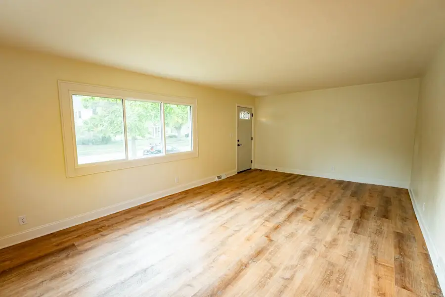 1153 N 11th Ave, West Bend, WI 53090 - Image #3