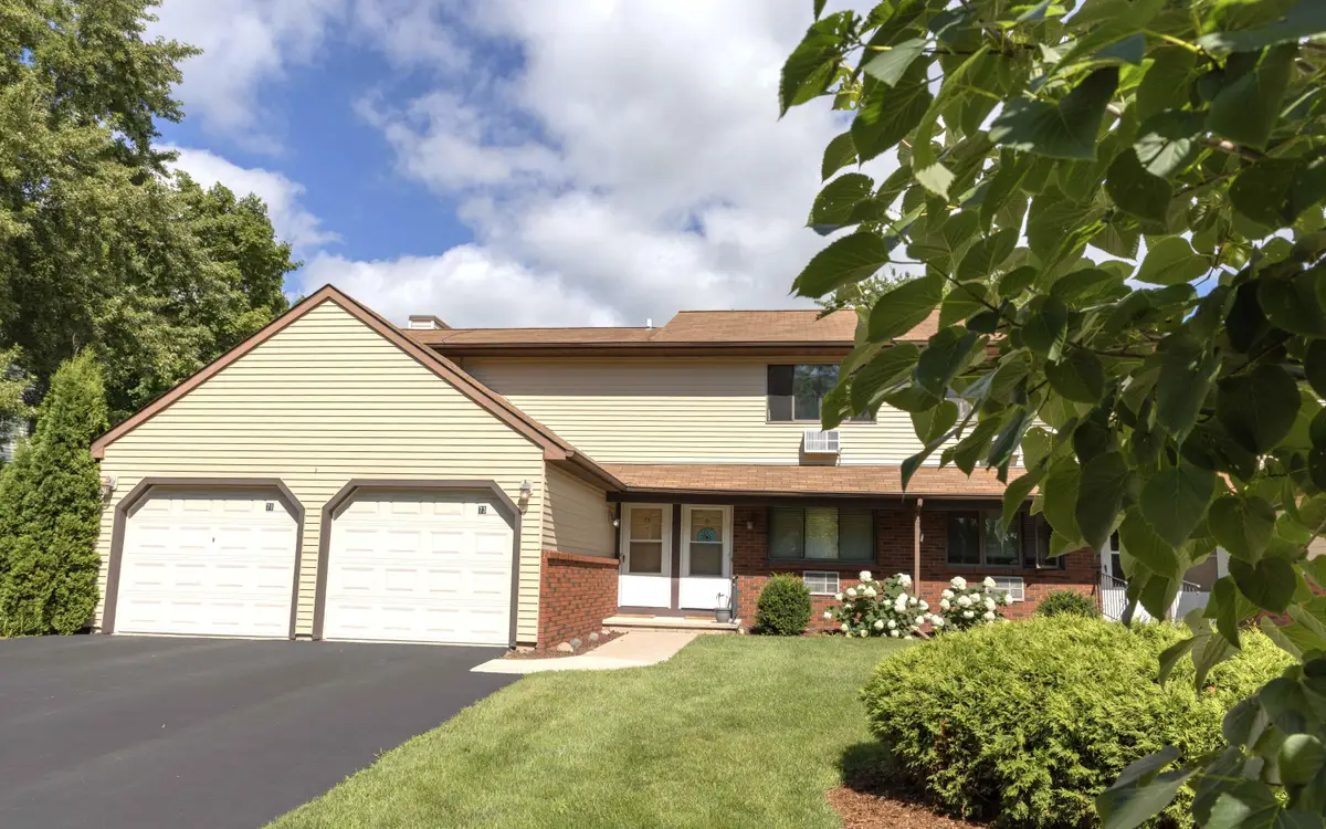 73 University Dr, Fond Du Lac, WI 54935 - Image #1