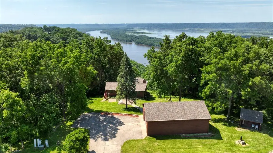 15 Scenic Point Rd, De Soto, WI 54624 - Image #2