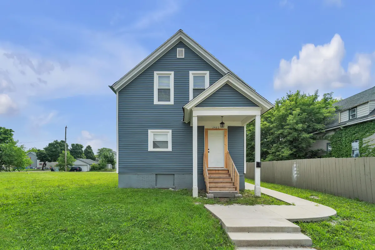 2462 N 23rd St, Milwaukee, WI 53206 - #1