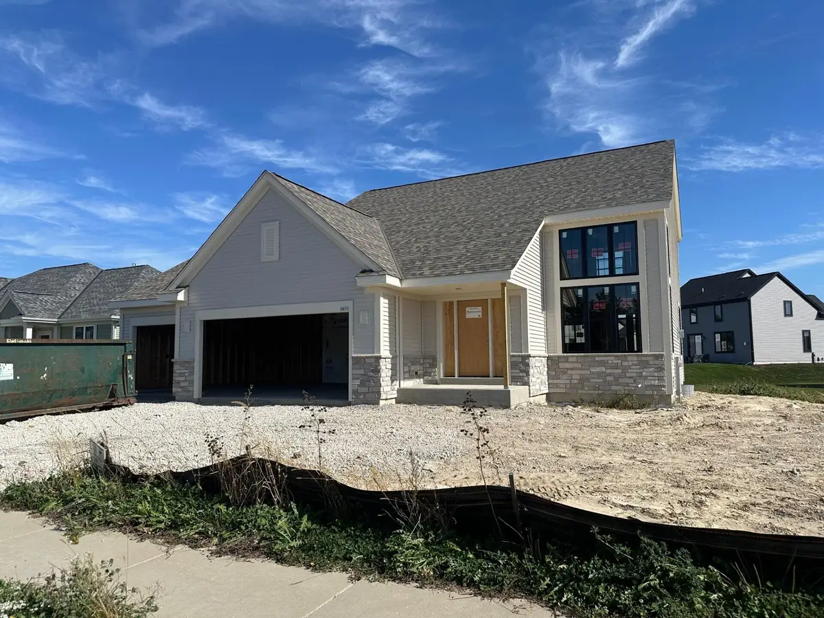 3817 White Oak Way, Waukesha, WI 53188 - Image #1