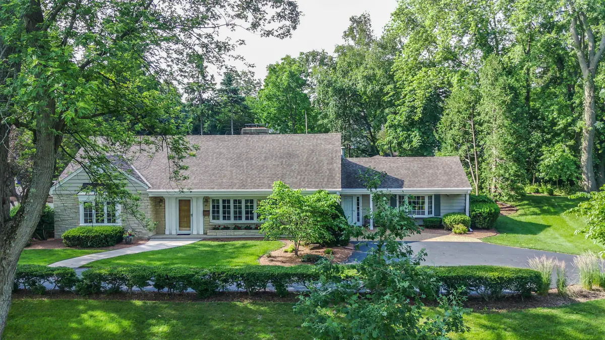 905 W Larabee St, Port Washington, WI 53074 - Image #1