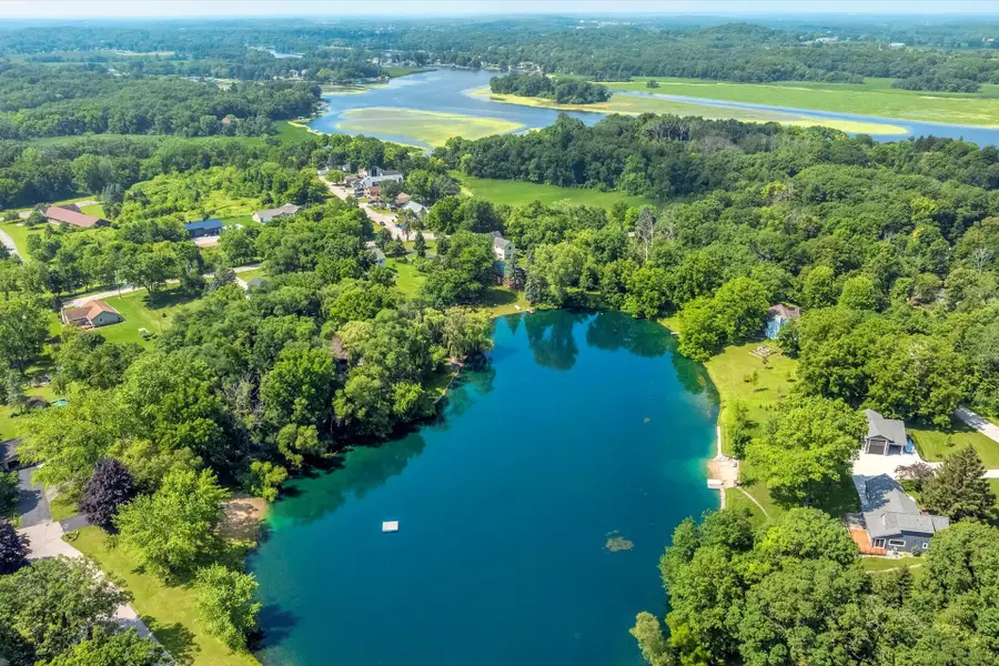 28700 E River Bay Dr, Waterford, WI 53185 - Image #3